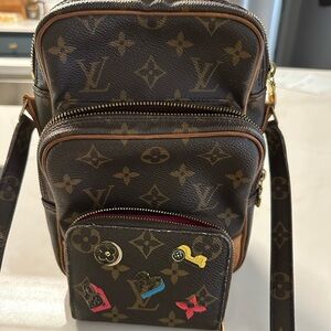 Authentic Louis Vuitton Amazon PM Crossbody w/bonus wallet